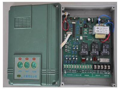 【供應(yīng)優(yōu)質(zhì)軟啟動多功能、伸縮門、平移門、自動門、電動門控制箱】價格,廠家,圖片,電動車控制器,無錫靈達機電科技-